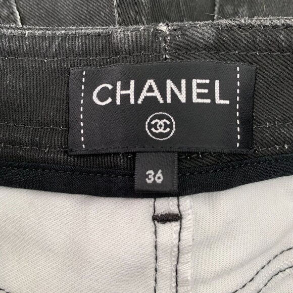 Chanel Black Denim Jeans With White Graphic Print & Button Detail - Picture 7 of 8